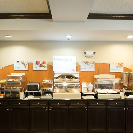 Holiday Inn Express & Suites Northwood By Ihg Silver Lake Exterior foto